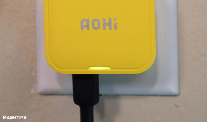 AOHI 30W USB C Wall Adapter LED Indicator Light